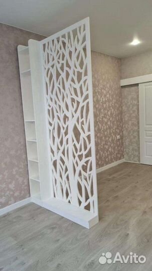 Перегородка-стеллаж для зонирования помещения