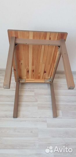 Стол детский из массива сосны сундвик.Икея.б/у