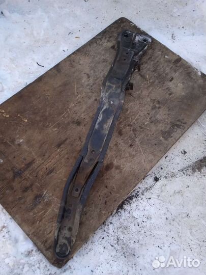 Подрамник Mitsubishi Galant 8 Japan