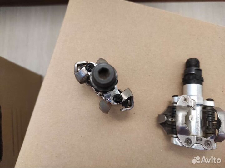 Контактные педали Shimano PD-M520