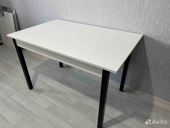 Кухонный стол