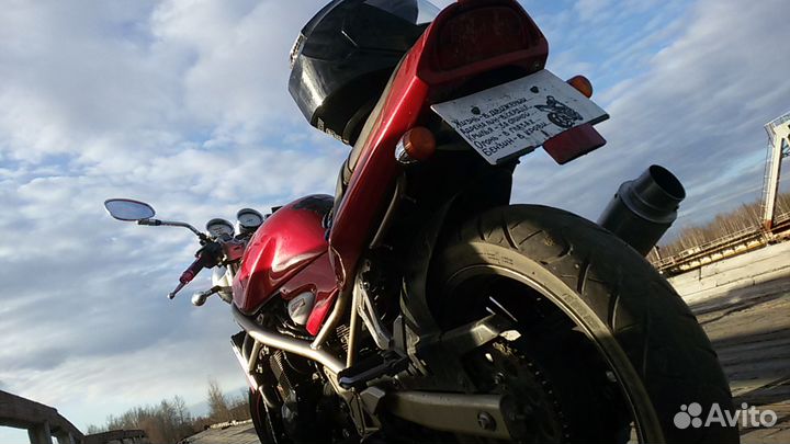 Suzuki bandit 400V