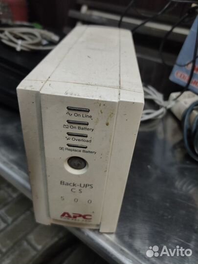 Продаю блок бесперебойного питания ибп APC 500