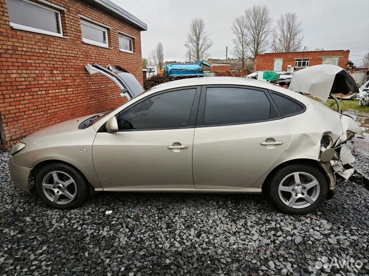В разборе Hyundai Elantra 4 HD 2008 на бу Запчасти