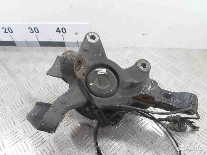 Кулак поворотный левый Mercedes Metris W447