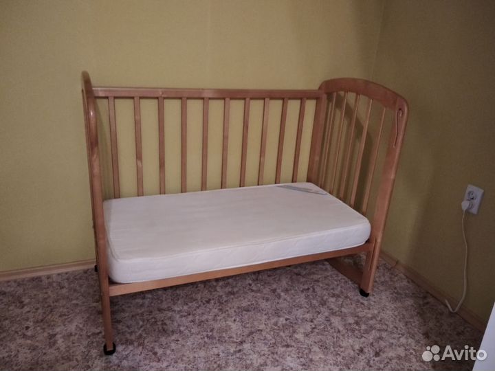 Детская кровать деревянная