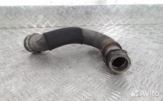 Патрубок интеркулера volkswagen touareg 7L (7UK02W