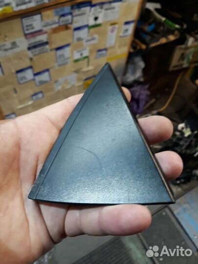 Мазда 3 накладка двери задней левой 13-19 BM