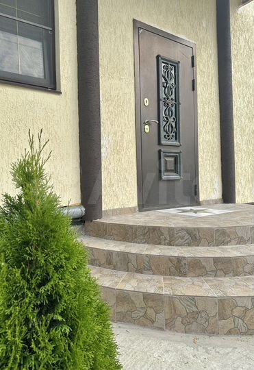 Дом 200 м² на участке 7 сот.