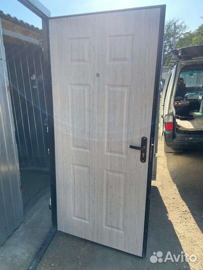 Дверь входная бу