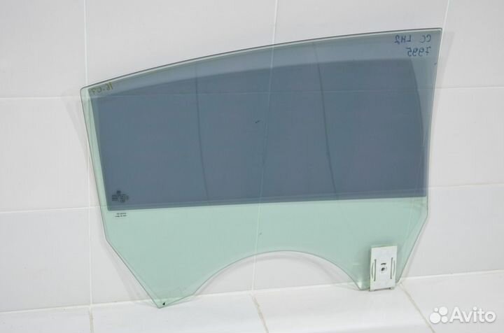 Стекло двери заднее левое Volkswagen Passat Cc