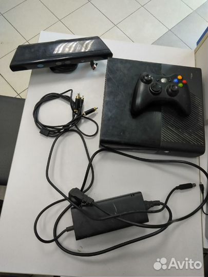 Игровая приставка Xbox 360