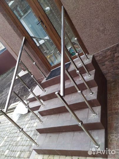 Перила в частный дом из нержавеющей стали