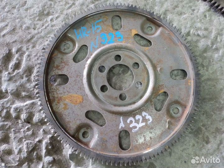 Венец на nissan HR15