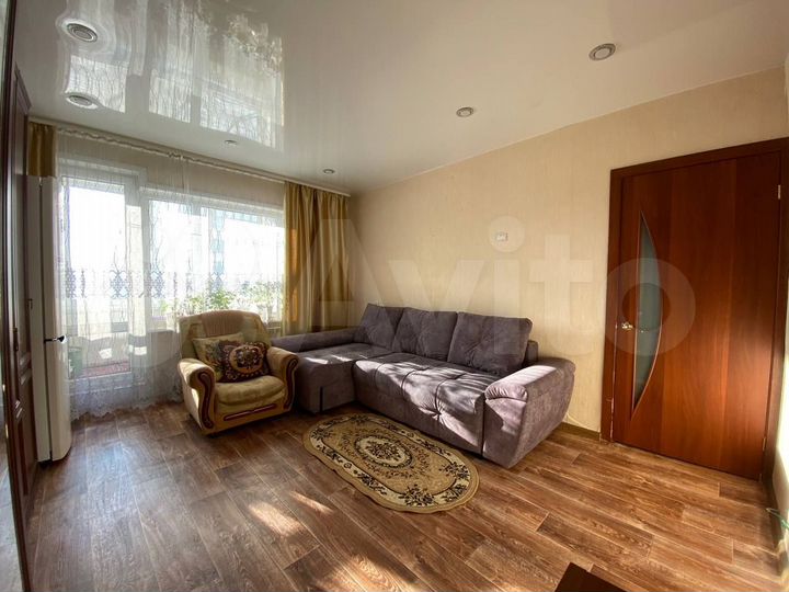 2-к. квартира, 54 м², 3/9 эт.