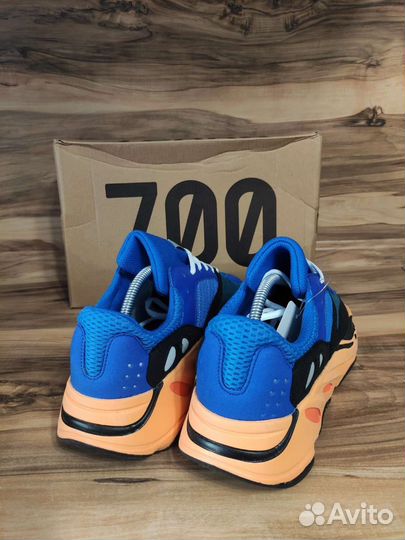 Кроссовки adidas yeezy boost 700 v2