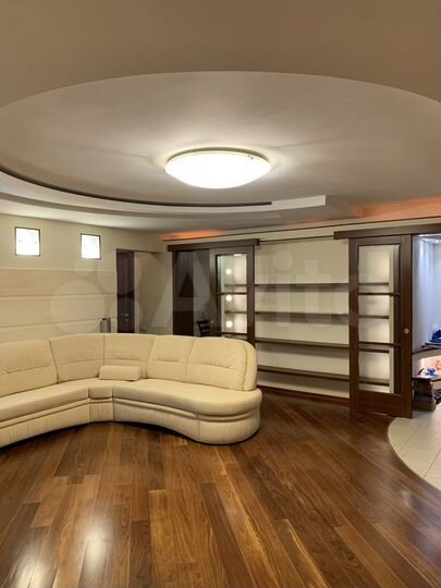 4-к. квартира, 140 м², 10/10 эт.