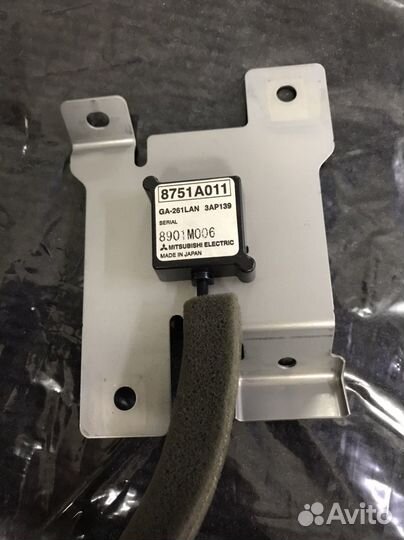 Антенна gps lancer x лансер 10 8751a011