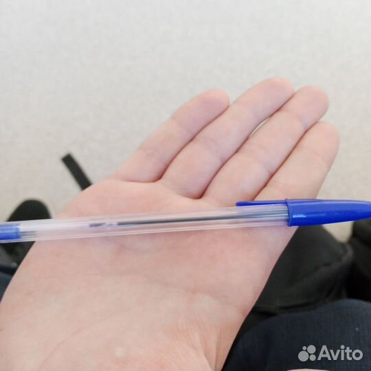 Продаю ручку шариковую синию