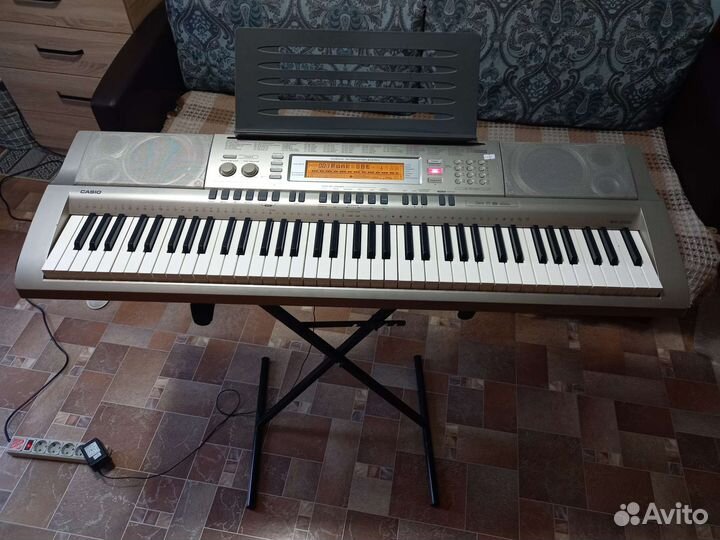 Синтезатор Casio WK 200