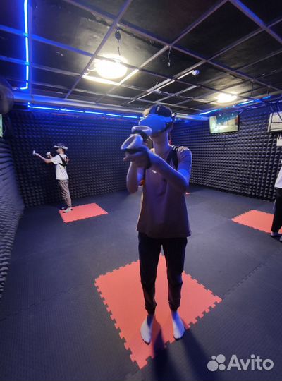 День рождения в VR клубе