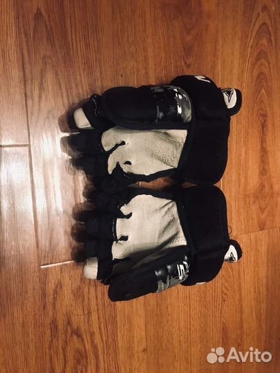 Краги хоккейные Mission 10