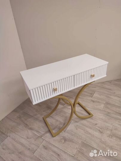 Туалетный столик