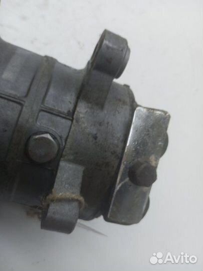 Компрессор кондиционера Ford Spectron SSF8RF RF