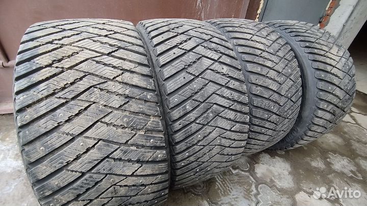 Goodyear UltraGrip 500 SUV 275/40 R20 108H