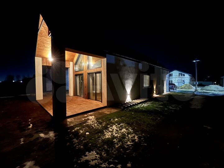 Коттедж 173 м² на участке 8 сот.