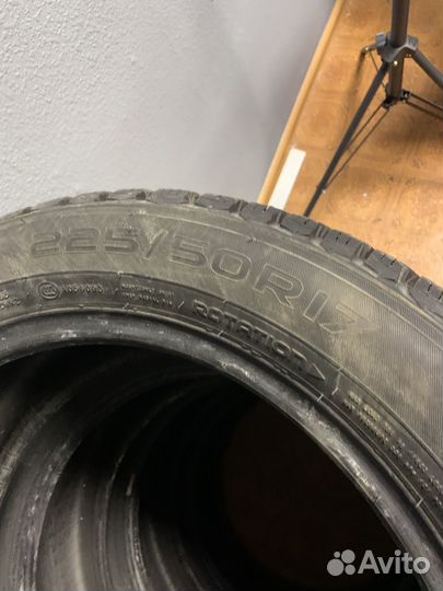 Nokian Tyres Hakkapeliitta 9 225/50 R17 98T