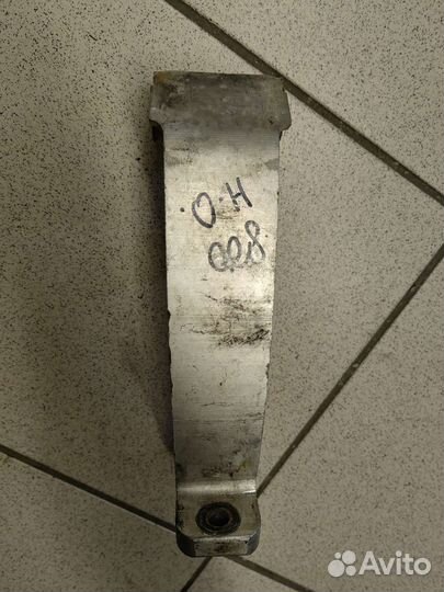 Кулак поворотный brp ski-doo mxz renegade 800