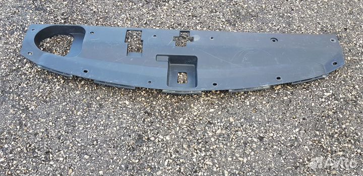 Hyundai Grand Santa fe Накладка Замка капота