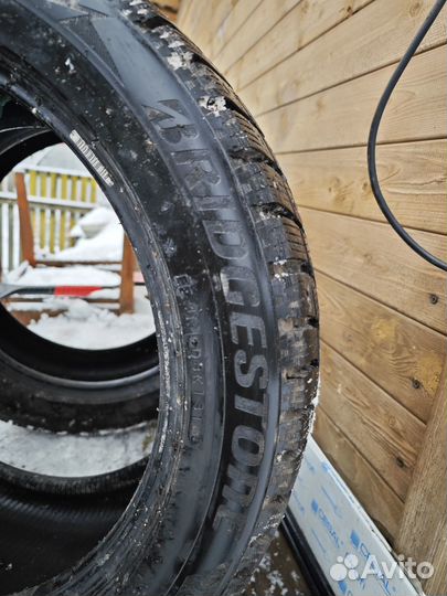 Bridgestone Blizzak Spike-02 225/50 R17 94T