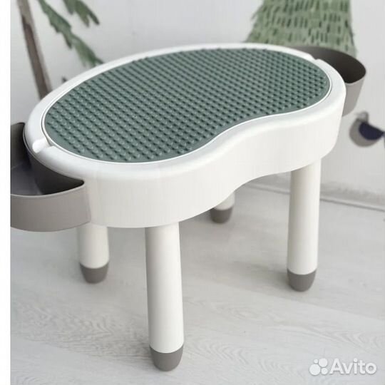 Столик и стульчик