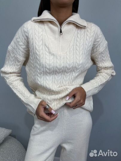 Вязаный костюм женский (свитер+брюки)