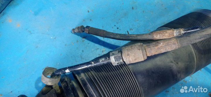 Гидроамортизатор подвески Mercedes-Benz W220 седан