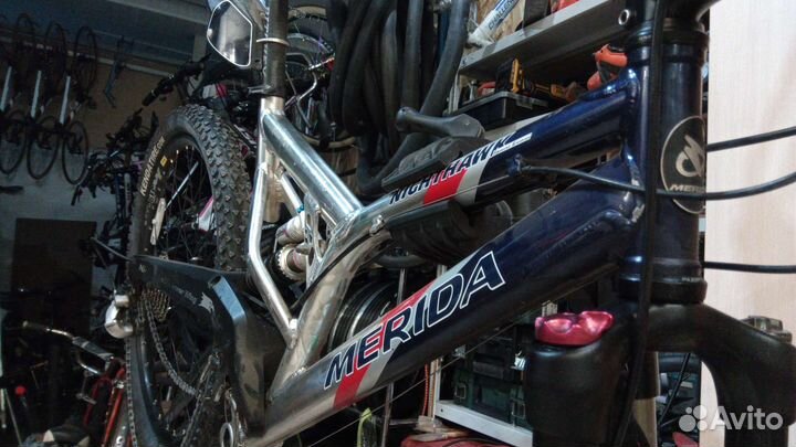 Рама велосипеда с амортизатором