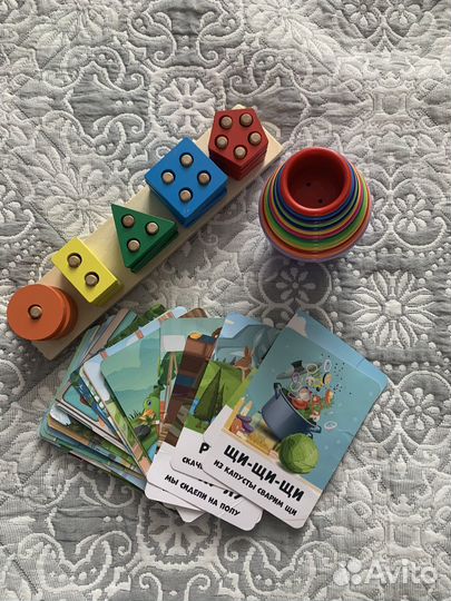 Развивающие игрушки для малышей