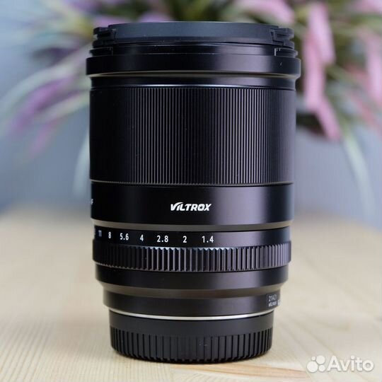 Объектив Viltrox 13mm F1.4 STM XF для Fujifilm X