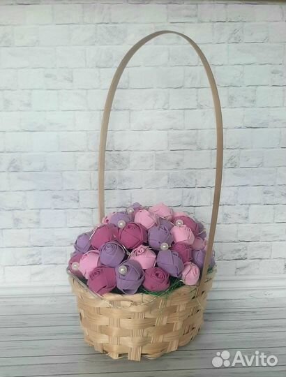 Корзинка цветов с подсветкой - хороший подарок