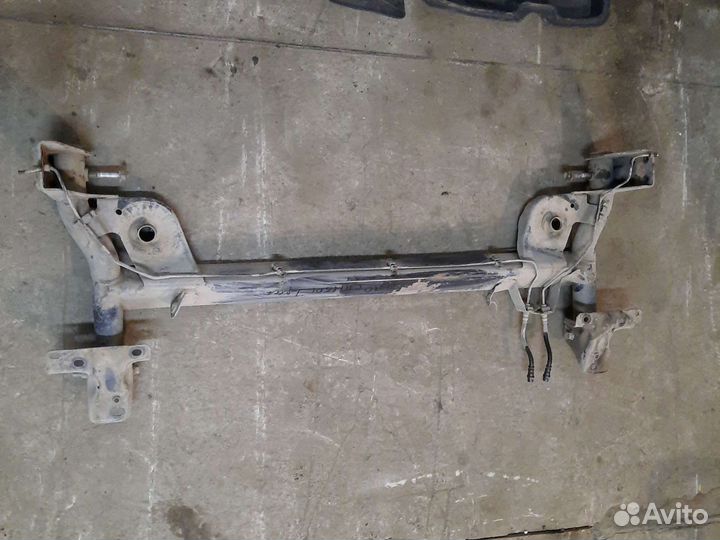 Балка задняя Рено Симбол