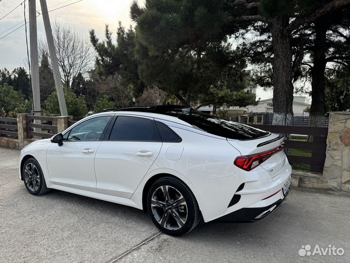 Аренда авто бизнес-класса KIA K5 на свадьбу