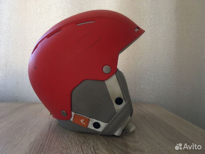 Горнолыжный шлем