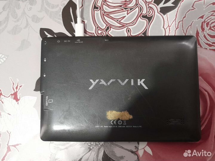 Планшет Yarvik б/у