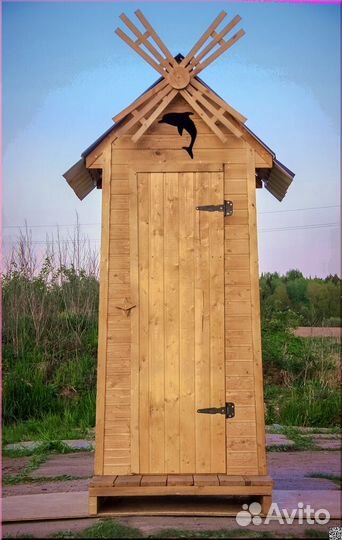 Дачный туалет деревянный