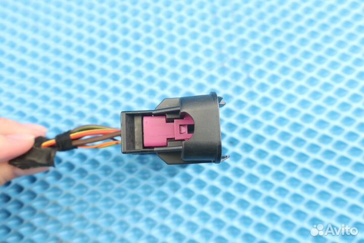 Разъем VAG 1K0937722D