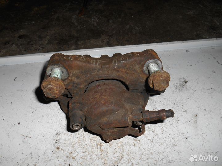 Передний левый суппорт Volkswagen Transporter T5