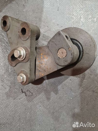 Натяжитель ремня ямз 236