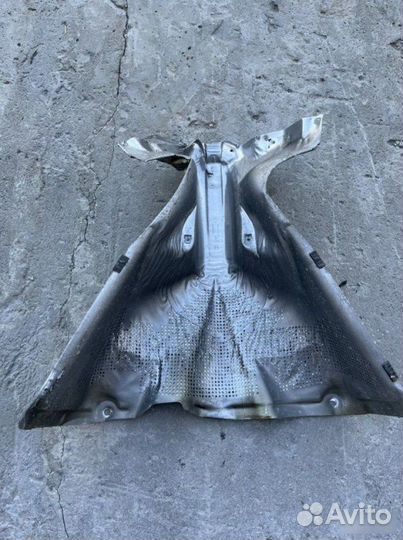 Теплоизоляция топливного бака Bmw 5 E39